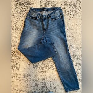 Judy Blue Boyfriend jeans
